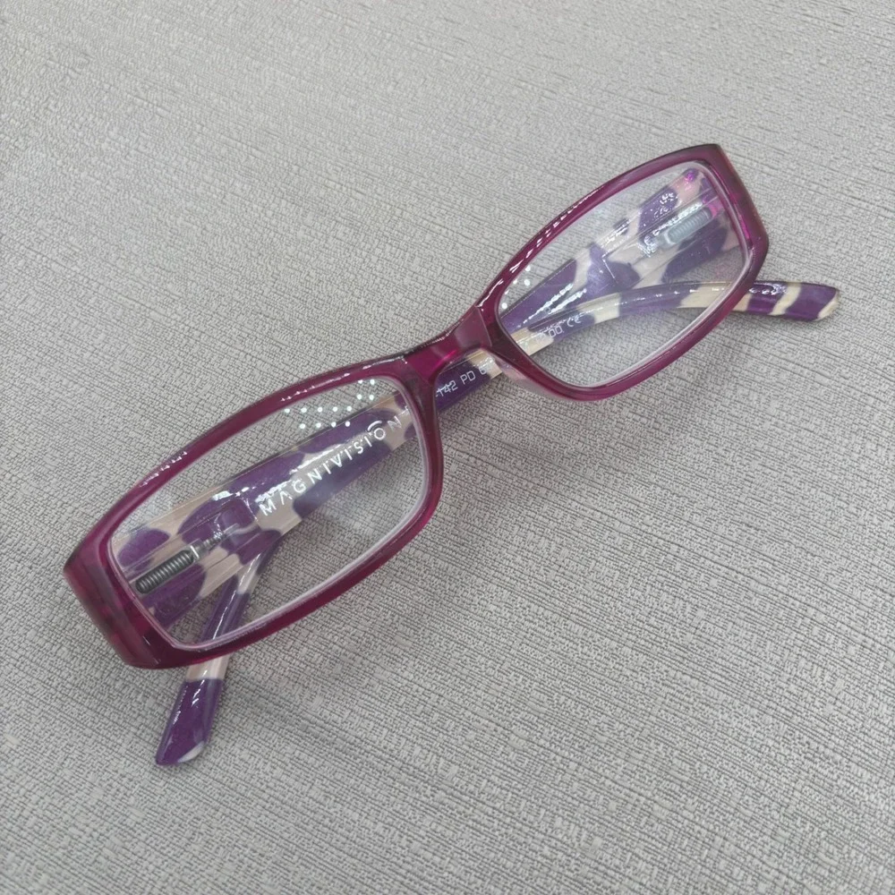 Magnivision Reading Glasses Womens +2.00 Purple Giraffe Print Excellent Y2K Chic